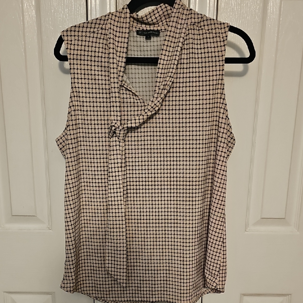 Adrianna Papell Brown and White Sleeveless Tie Front Blouse